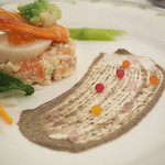 S.S.コロンビア・ダイニングルーム - サーモントラウトのタルタルとシーフードマリネ