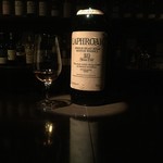 Bar Neat - ラフロイグ 10年　
      スクリューキャップ