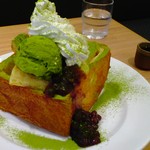 CAFE＆BAKERY MIYABI 大森店 - 宇治抹茶黒蜜トースト　800円