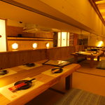 Ichigoya - 隠れ家風のロフト席は、天井はやや低めですが、こじんまりと親密な雰囲気でお過ごしいただけます♪