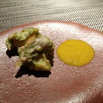 エクアトゥール - 鮑とアオサ海苔のフリット 鮑の肝のソースで