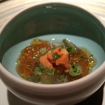 雲丹 ジュンサイ 冬瓜 コンソメのジュレで
          