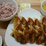 リンガーハット ギョウザ ラボ - 餃子定食。