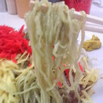 博多天神 - 麺の表情(2016.6.29)
      こっちの麺がいい