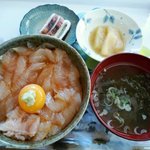 みなと食堂 - イカは必ずついてくる