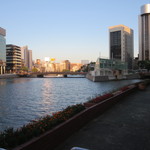 かじしか - 那珂川沿い