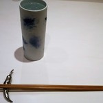 中華 ふるめん - 水と箸置き