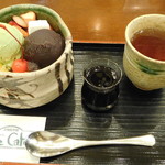 文明堂茶館 ル・カフェ - クリームあんみつ（ほうじ茶付）