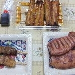 佐藤商店 - 鰻、焼き鳥、イカの炭火焼き