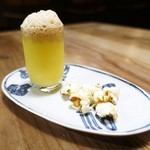 アトリエ フジタ - トウモロコシのスープ、コーヒーの泡
　ポップコーン