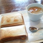 カフェランバー - ホットサンド500円