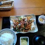 ごん蔵 - 白モツ炒め定食