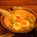 一蘭 博多店（サンプラザ地下街内） - ラーメン＋卵