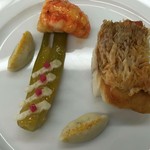 ロオジエ - クリスピーに焼いた甘鯛 うちわ海老とミニフヌイユのグラッセ オレンジ風味 魚介の旨味たっふ?りなジュ