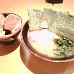 紫蔵 - チャーシュー麺