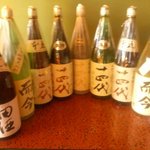 花紋 - 十四代・而今・飛露喜・田酒・獺祭　月に1本入荷