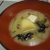寿司和食しかま - お椀　ジャガイモが入ってます