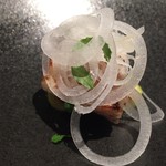 カセント - 玉葱の下には琵琶湖産のウナギ