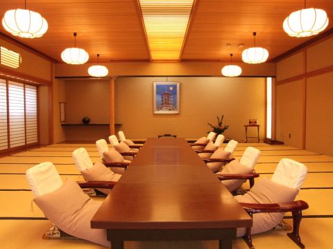 日本画・額装・美品・サインあり・神楽坂料亭 日本画・額装・美品・サインあり・神楽坂料亭