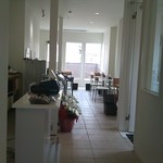 アトリエコータ - デザートカウンターから店内をのぞむ