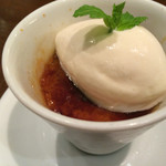 クッチーナ イタリアーナ ガッルーラ - ◆dolce。プリフィクス
      エスプレッソのカタラーナ。
      愛知牧場のミルクジェラートと共に。