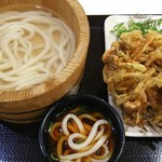 丸亀製麺 - 釜揚げうどん（並） + 野菜かき揚げ