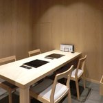 Hyouki kasuitei - 店内の個室テーブル席の風景です