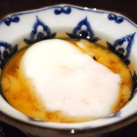 瓢嘻 六本木店 - 牛すじ白味噌シチュー 1404円 の温度玉子