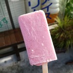 門田商店 かどみせ - 完熟紅ほっぺの「苺ミルクアイスキャンディー」１７０円