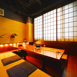 From regular use to entertainment in a calm space. [Private rooms] are also available.