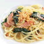 ■ Spinach and bacon peperoncino