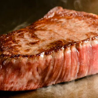 Get an additional free Steak of the highest quality A5 Japanese black beef carefully selected from the competition!