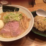 野方ホープ - 味玉ラーメン半チャーハンセット