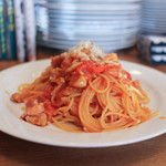 代官町バール - 鶏肉 キャベツ パプリカのトマトスパゲッティ チーズがけ 大盛☆