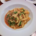 Piatto del Beone - 挽肉のラグーと春菊のトマトソース