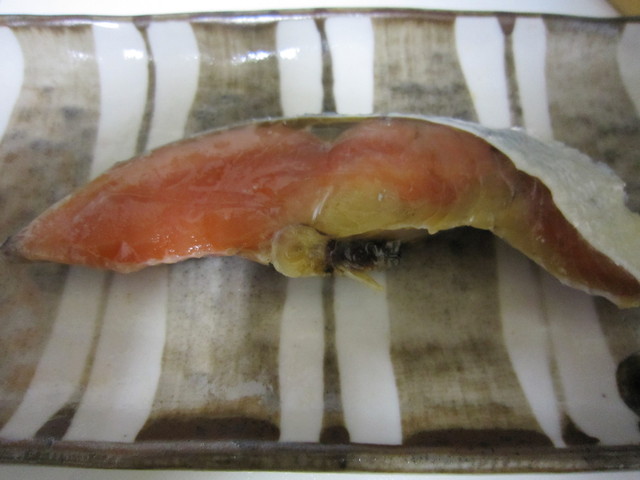 昔ながらの塩漬けして６ヶ月以上冷蔵した超辛口の紅鮭が売っている店 By とんとんねこ 鮭の店 昭和食品 築地市場 その他 食べログ