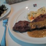 ブラッスリー ポール・ボキューズ - 牛ロースのステーキ　ソース・シャリキュティエール