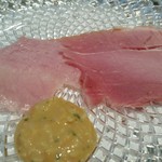 銀座 ハプスブルク・ファイルヒェン - 梅山豚のビアシンケン、特製ソース添え。