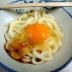 三嶋製麺所 - 玉子投入