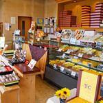 桜屋のオオギマーク - 店内