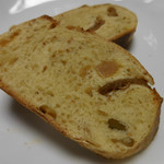 labo - いちじくのパン；断面