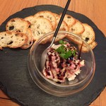 ニクスペシャリテ・マクラ - 馬肉　白葱　玉葱ビネガー和え