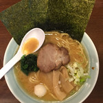 Ramen Goen - 醤油豚骨らーめん 750円。