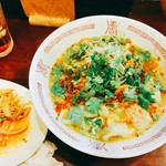 雲呑美 - 四川麻辣雲吞麺