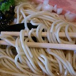 Chuuka Soba Kokoro - 背脂中華蕎麦750円　麺アップ