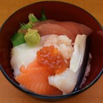 海鮮問屋 丼丸 - 海鮮丼540円