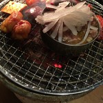 Horumon Yakiniku Umauma - 牛すじ煮込み（たまご付き）（たまごは別の容器にあり、後で入れます）