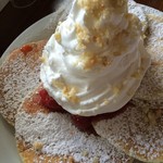 Eggs 'n Things - マカダミアもしっかり入ってますよ♡(^^)