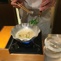 西麻布 いちの - 稲取産金目鯛のしゃぶしゃぶ  調理中