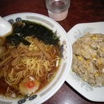 中華料理 喜楽 - ラーメンと炒飯 1,000yen也